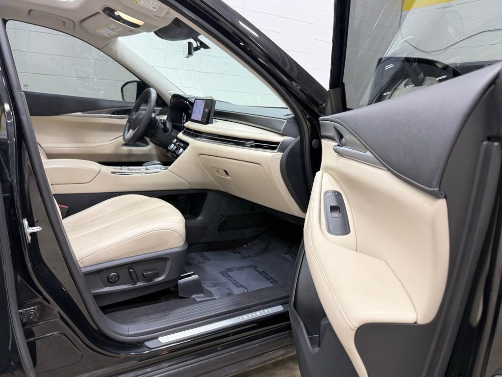 Used 2023 INFINITI QX60 Luxe w/ Performance Audio Package image 43