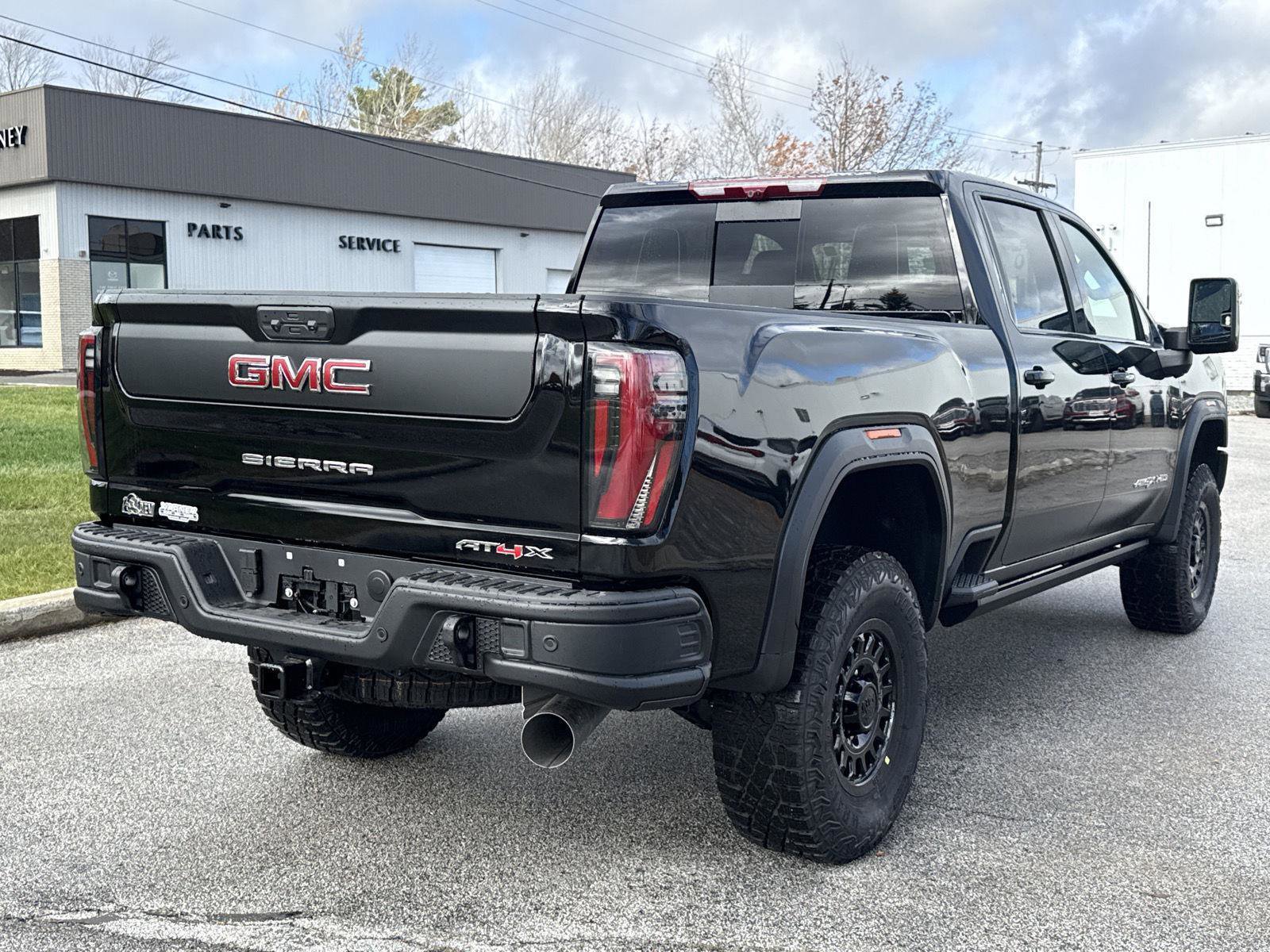 New 2026 GMC Sierra 2500 AT4X w/ AT4X AEV Edition image 7