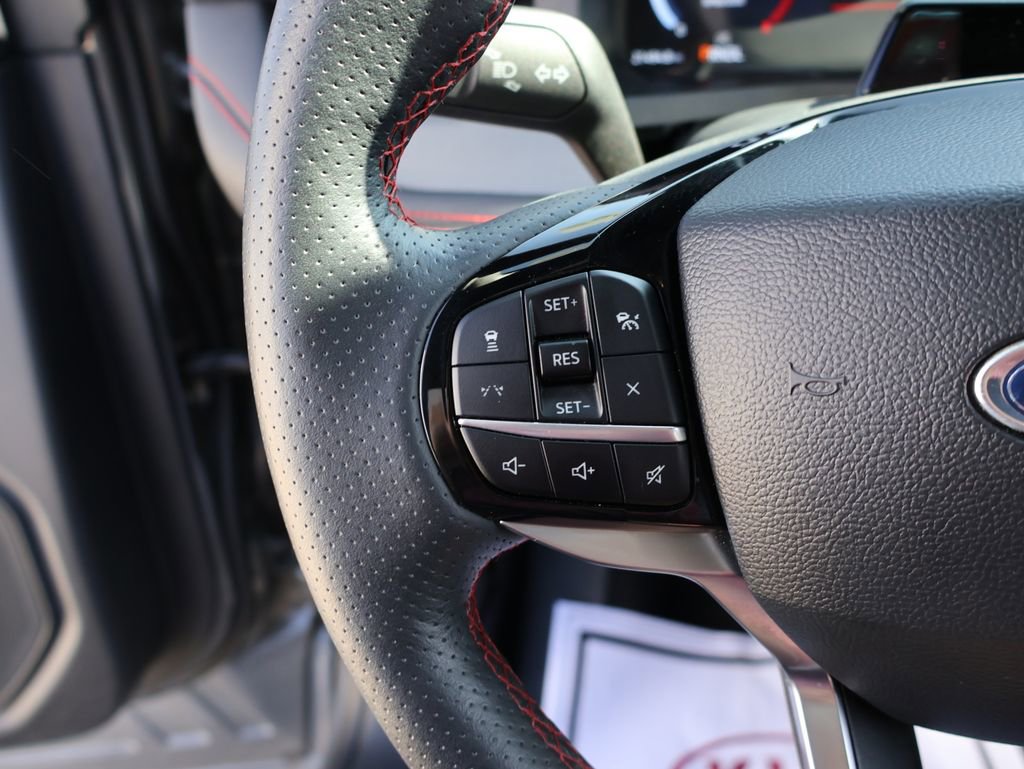 Used 2025 Ford Explorer ST-Line w/ ST-Line Street Pack image 33