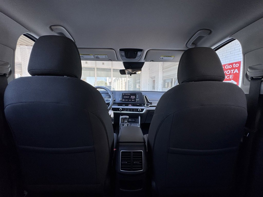 Used 2024 Kia Sportage LX image 16