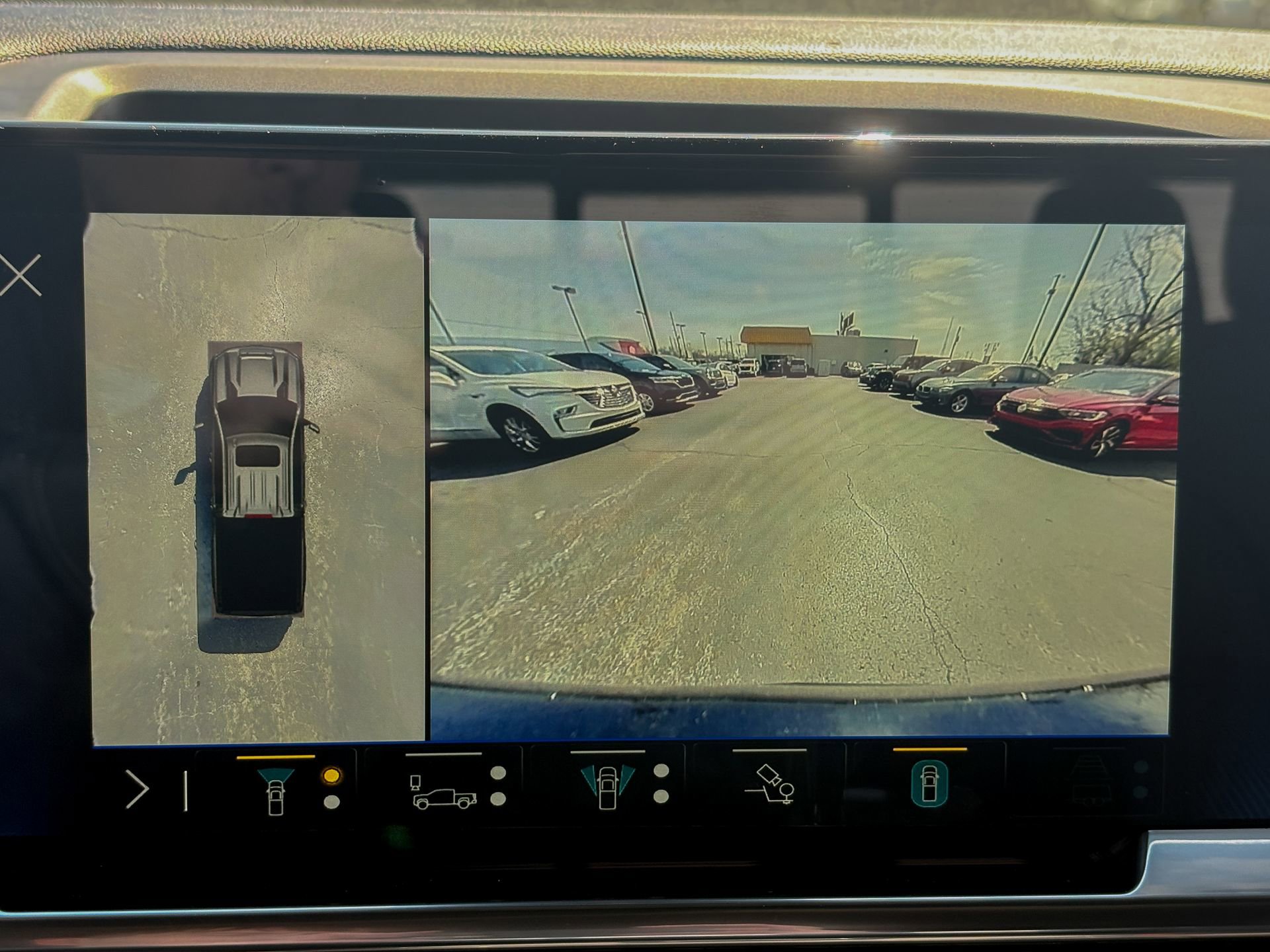 Used 2025 Chevrolet Silverado 2500 LTZ w/ LTZ Plus Package image 4