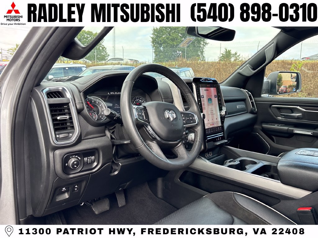 Used 2025 RAM 1500 Laramie w/ Sport Appearance Package AWD/4WD image 4