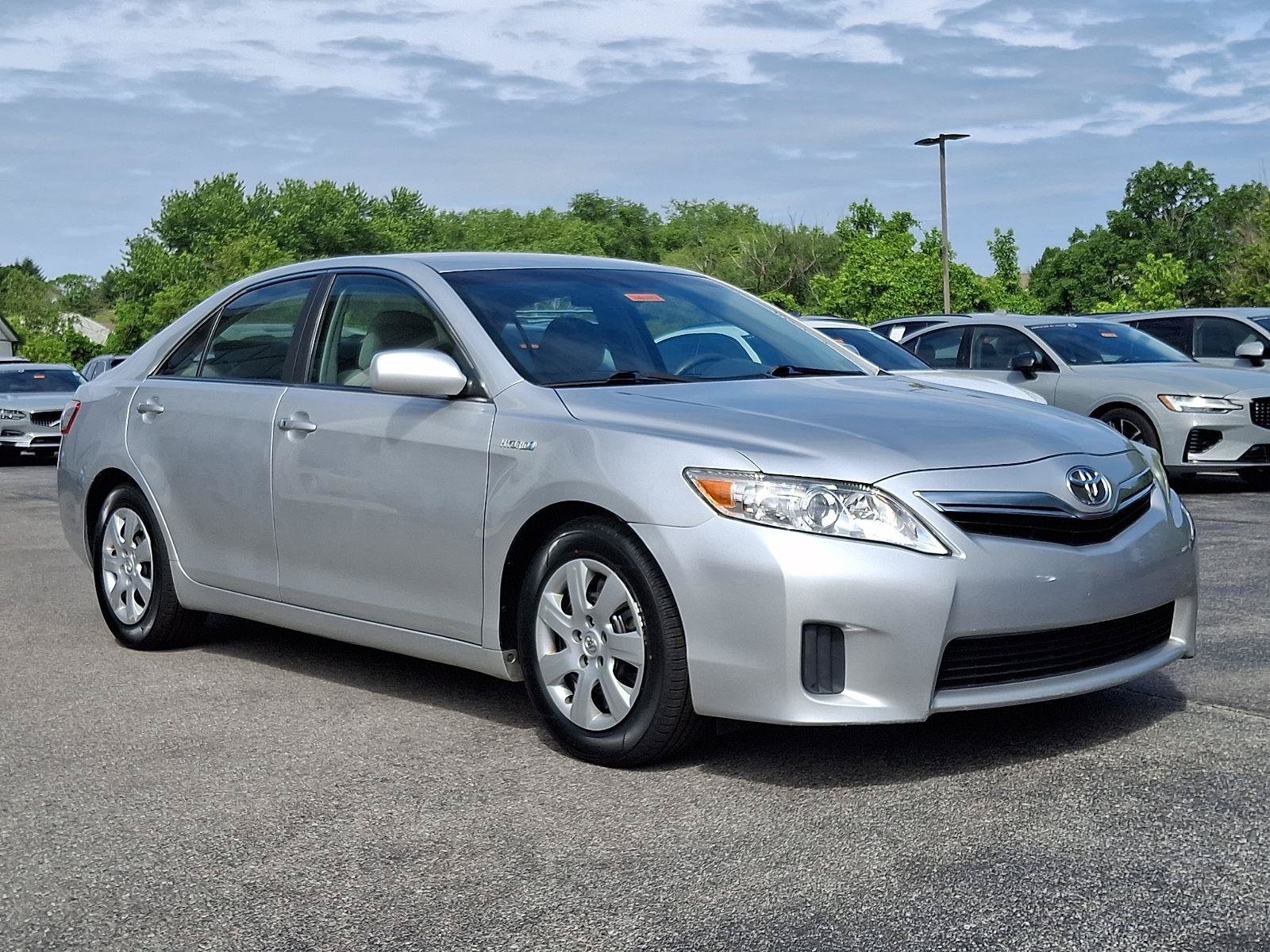 Used 2010 Toyota Camry Hybrid FWD image 1