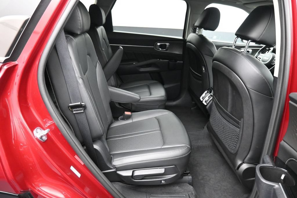 Certified 2023 Kia Sorento SX AWD/4WD image 26