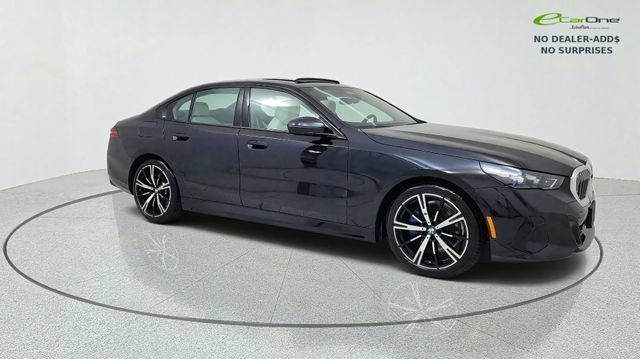 Used 2027 BMW 530i w/ M Sport Package RWD image 1