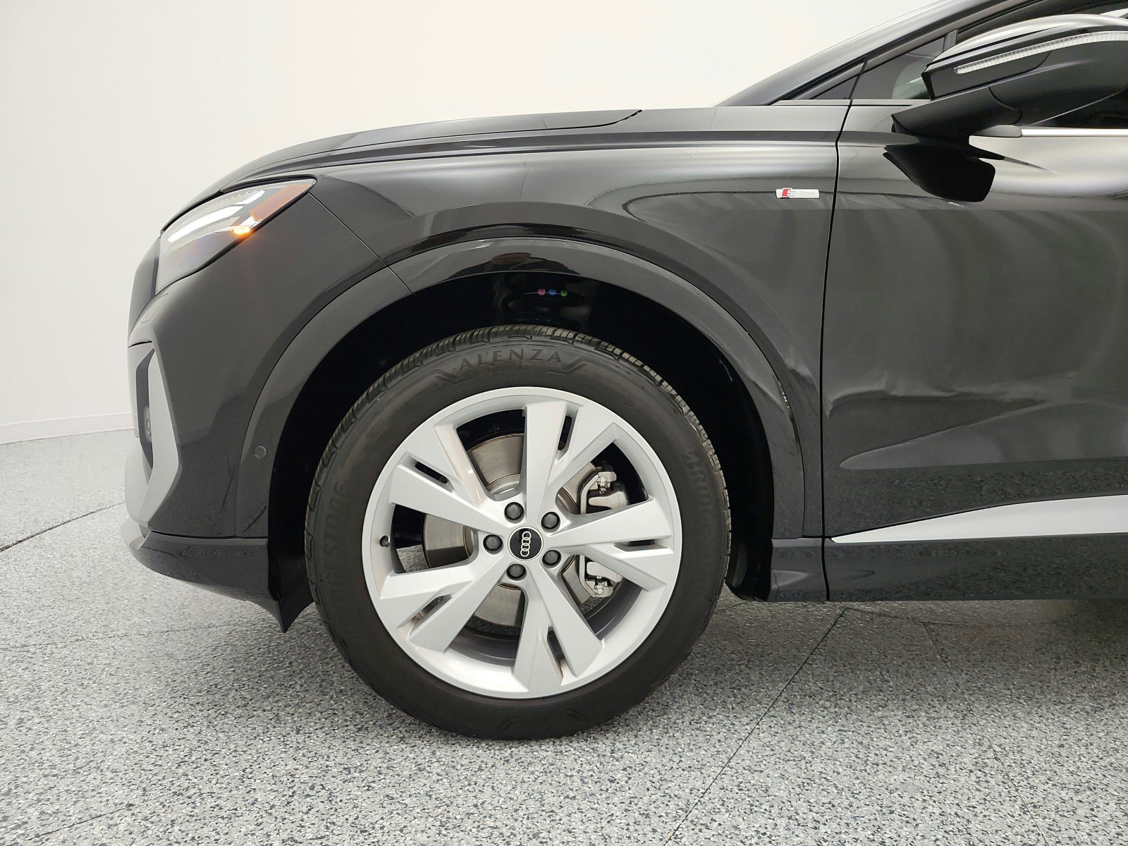 Used 2023 Audi Q4 e-tron Prestige w/ 20" Wheel Package image 17