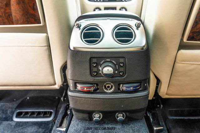 Used 2015 Rolls-Royce Ghost image 79