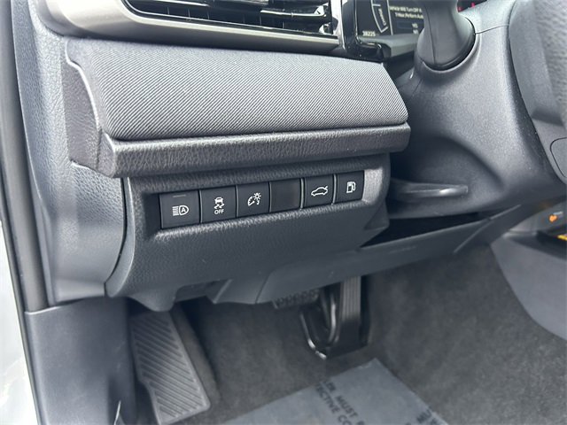 Used 2025 Toyota Camry LE image 13