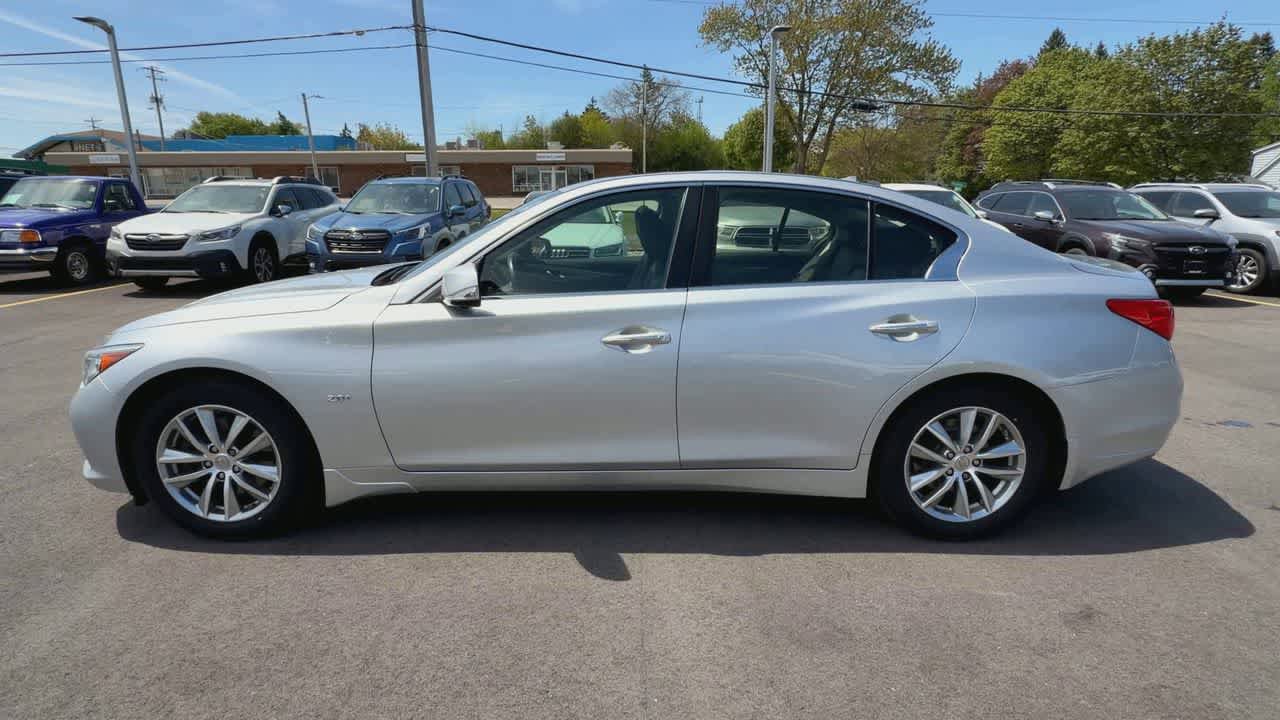 Used 2016 INFINITI Q50 Premium w/ Driver Assistance Package AWD/4WD image 5