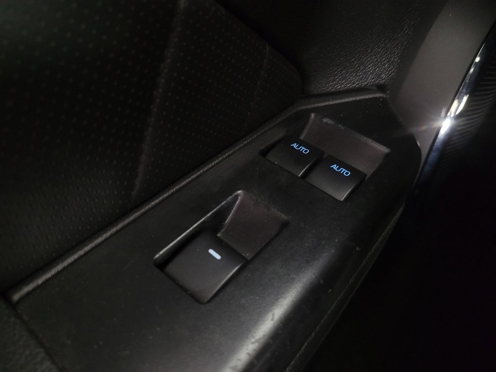 Used 2014 Ford Mustang Premium RWD image 27