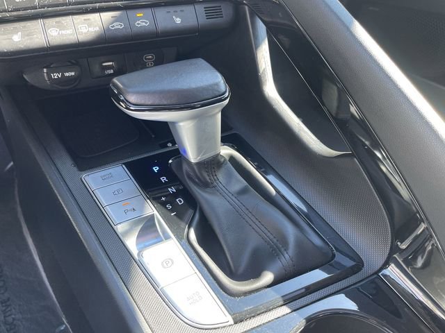 Used 2024 Hyundai Elantra Limited image 22