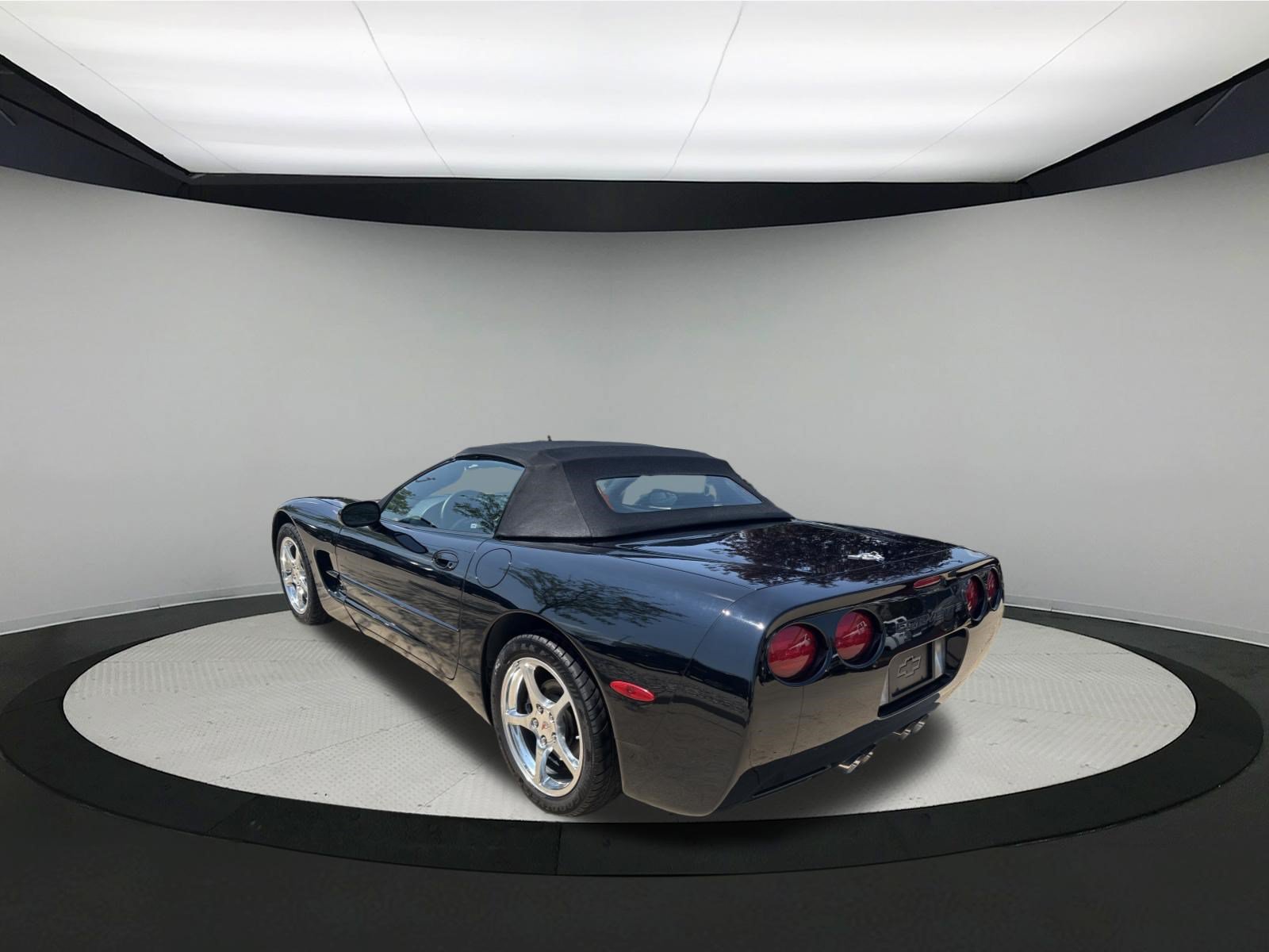 Used 2003 Chevrolet Corvette Convertible w/ Preferred Equipment Group1 RWD image 3