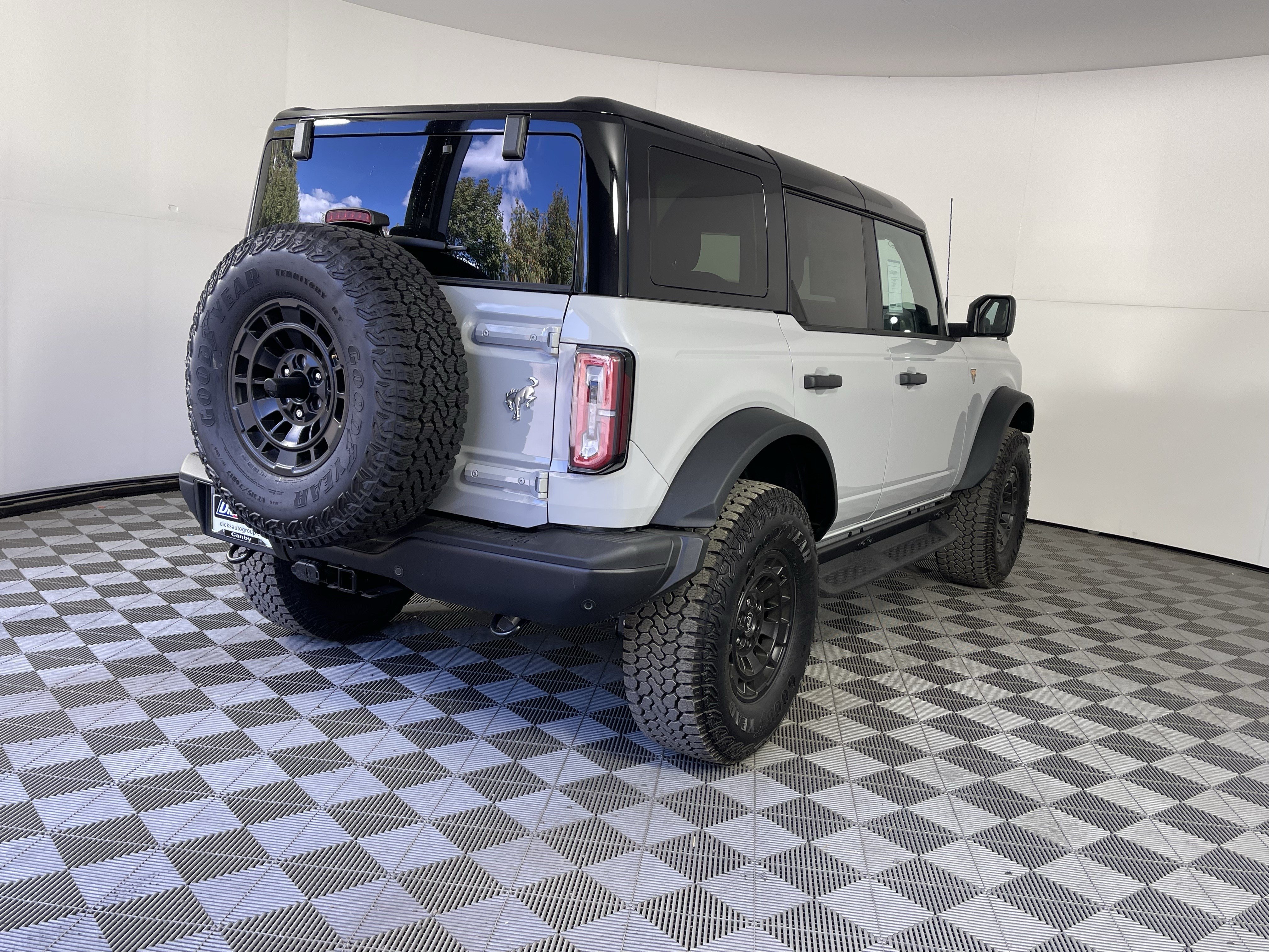 New 2026 Ford Bronco Badlands w/ Sasquatch Package AWD/4WD image 5