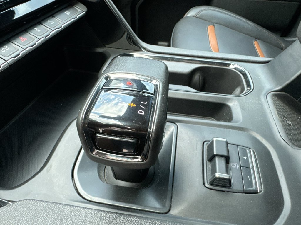 Used 2022 GMC Sierra 1500 AT4 w/ Technology Package AWD/4WD image 23