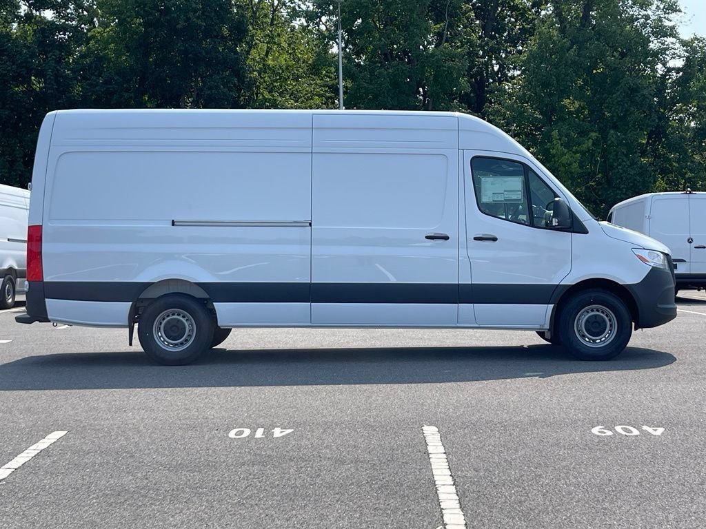 New 2026 Mercedes-Benz Sprinter 2500 image 3