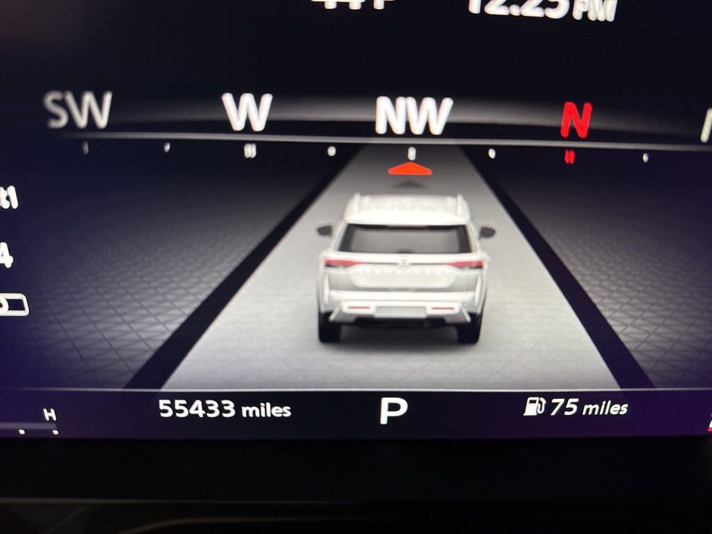 Used 2023 Nissan Pathfinder Platinum image 22