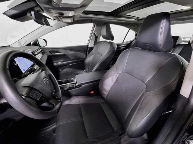 Used 2025 Toyota Camry XLE w/ Premium Plus Package AWD/4WD image 13