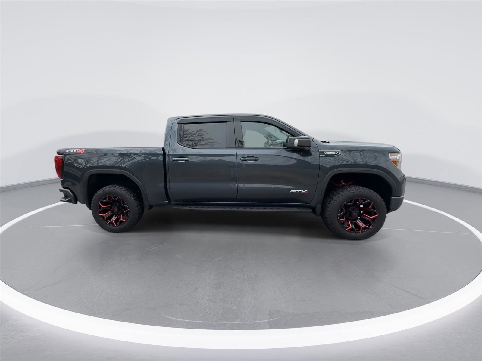 Used 2021 GMC Sierra 1500 AT4 w/ Technology Package AWD/4WD image 9