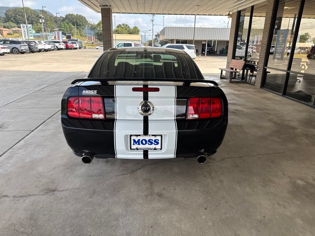 Used 2006 Ford Mustang GT RWD image 5