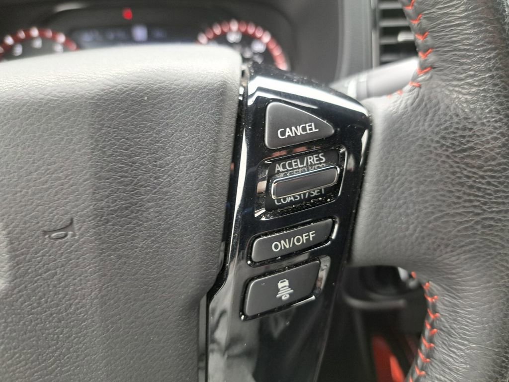 Used 2024 Nissan Frontier PRO-4X w/ Technology Package image 30