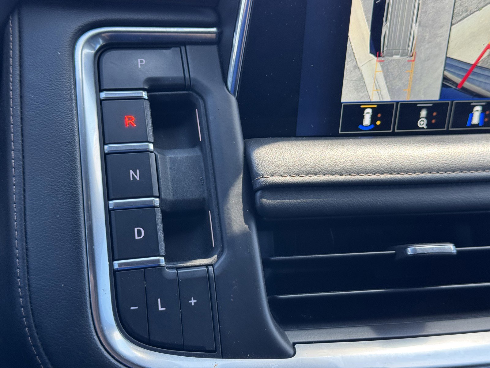 Used 2022 Chevrolet Tahoe High Country image 20