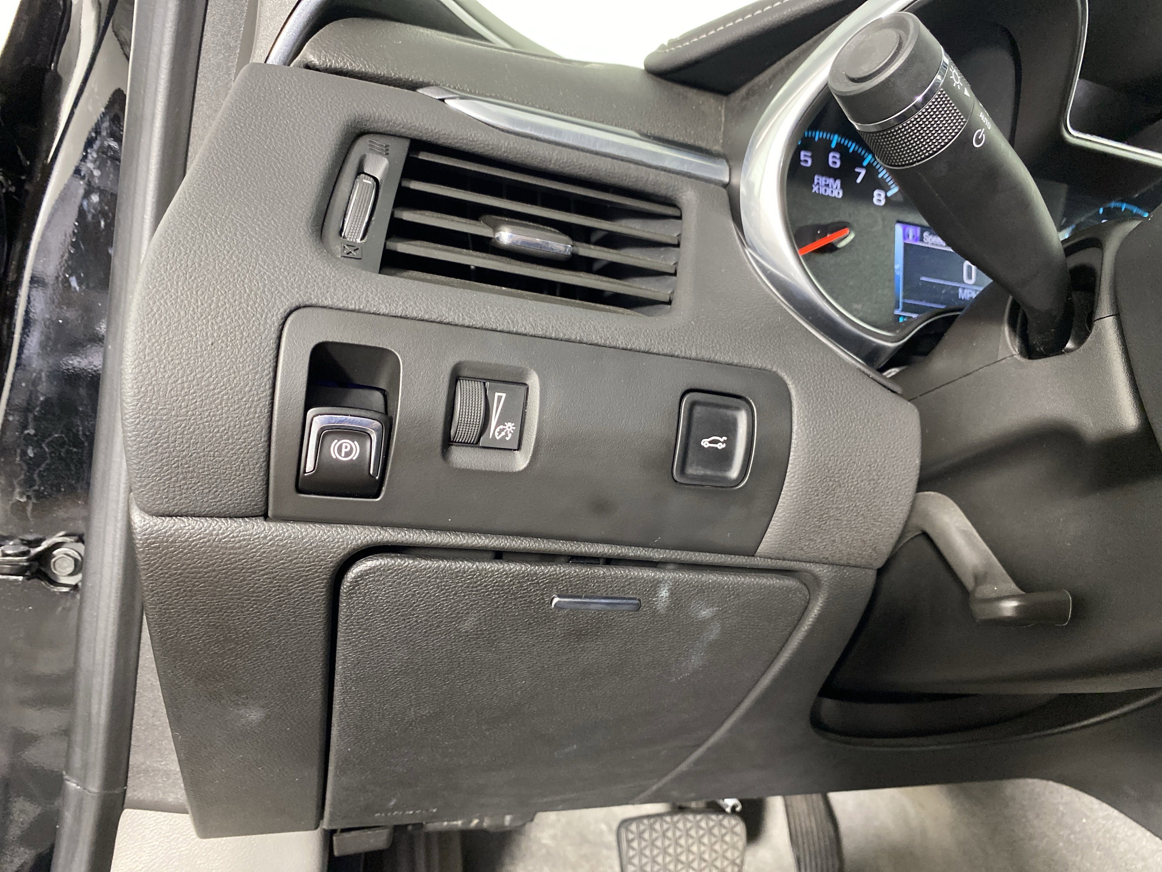 Used 2019 Chevrolet Impala LS FWD image 23