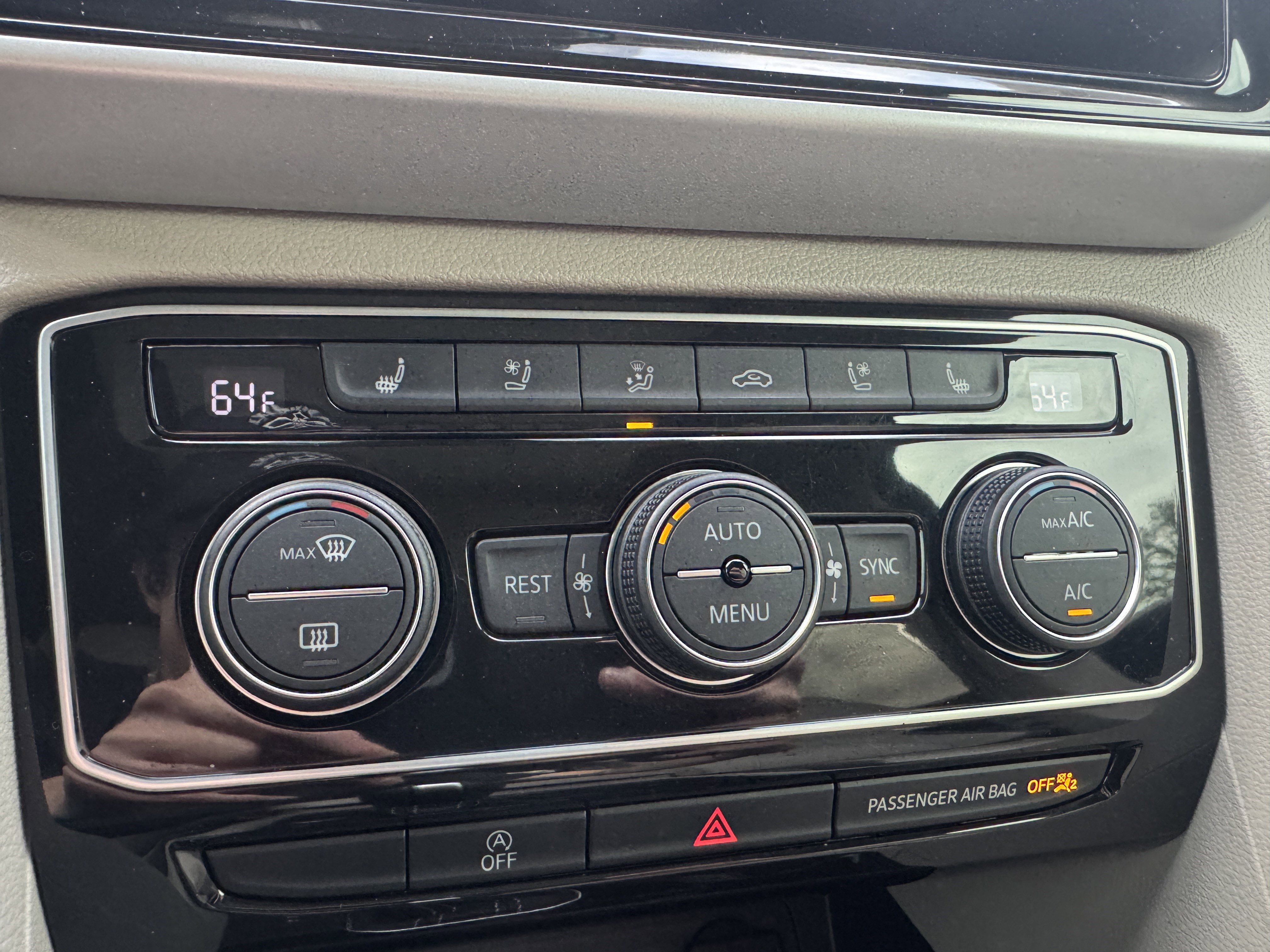 Used 2021 Volkswagen Atlas SEL Premium AWD/4WD image 29