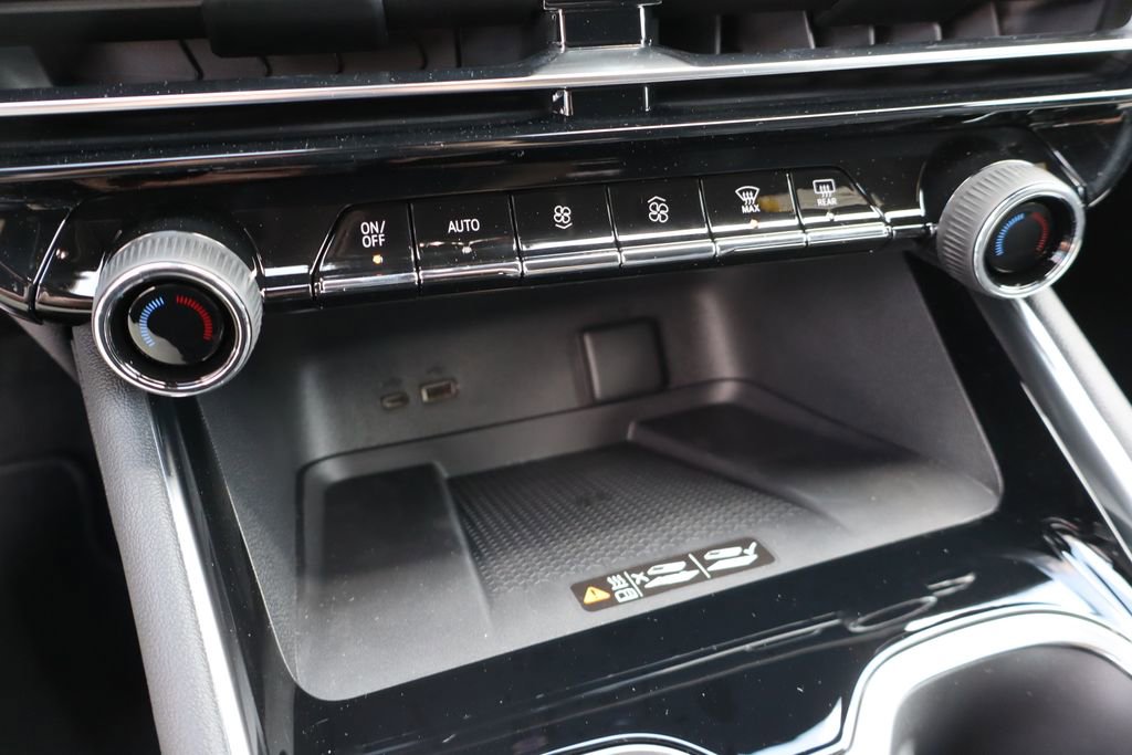 New 2026 Chevrolet Traverse LT FWD image 26
