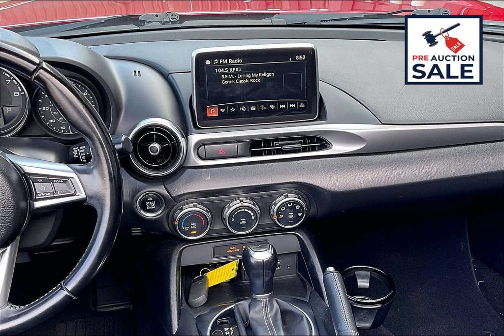 Used 2018 FIAT 124 Spider Classica w/ Technology & Siriusxm Group RWD image 6