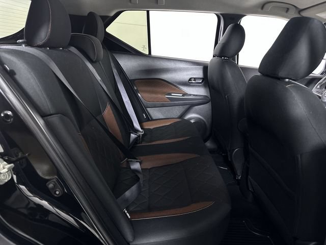Used 2020 Nissan Kicks SR FWD image 28