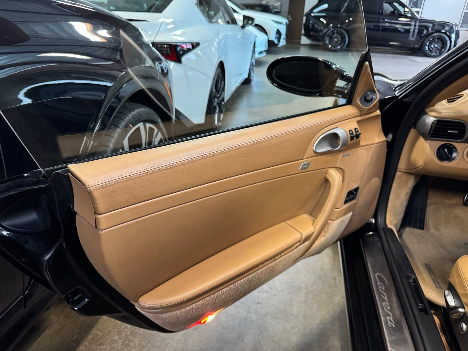 Used 2006 Porsche 911 Carrera image 9