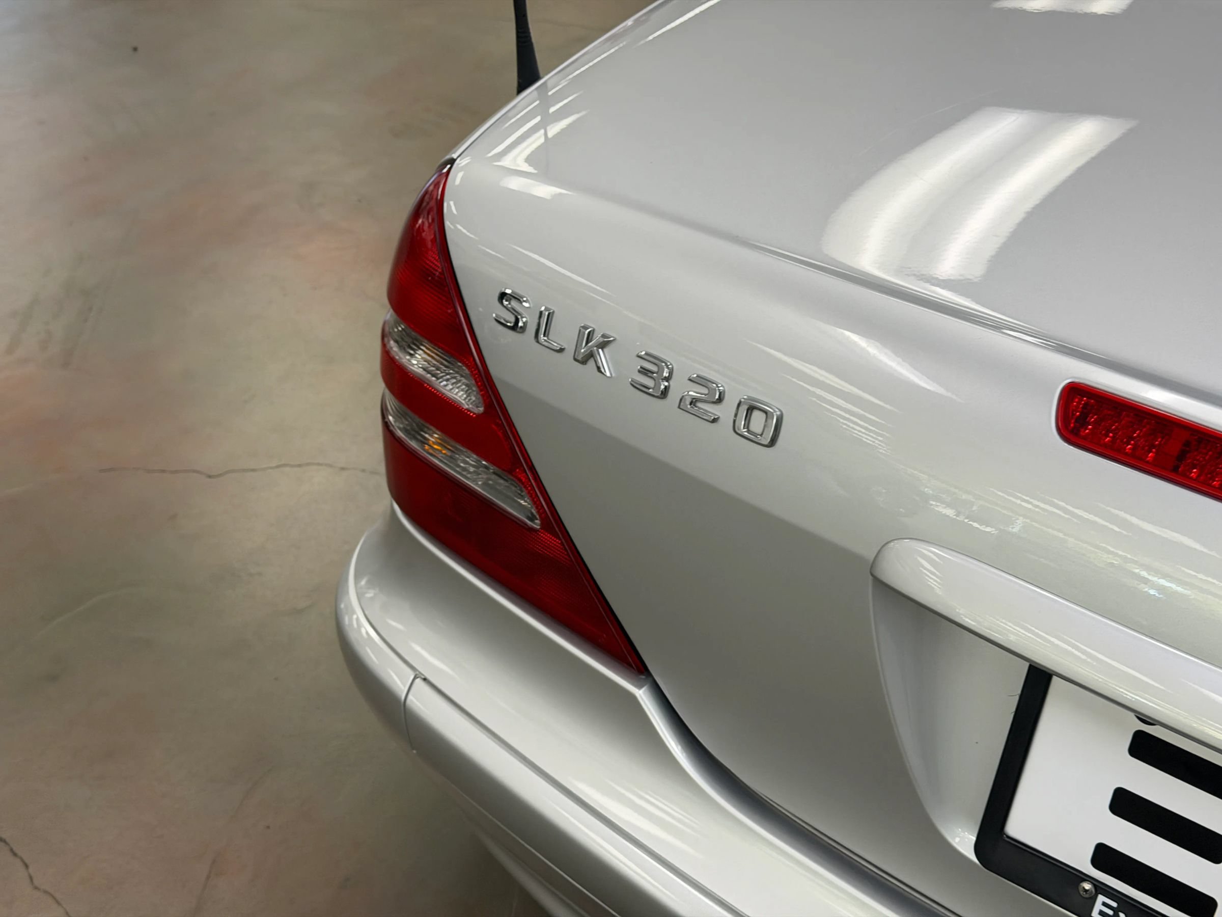 Used 2001 Mercedes-Benz SLK 320 image 11