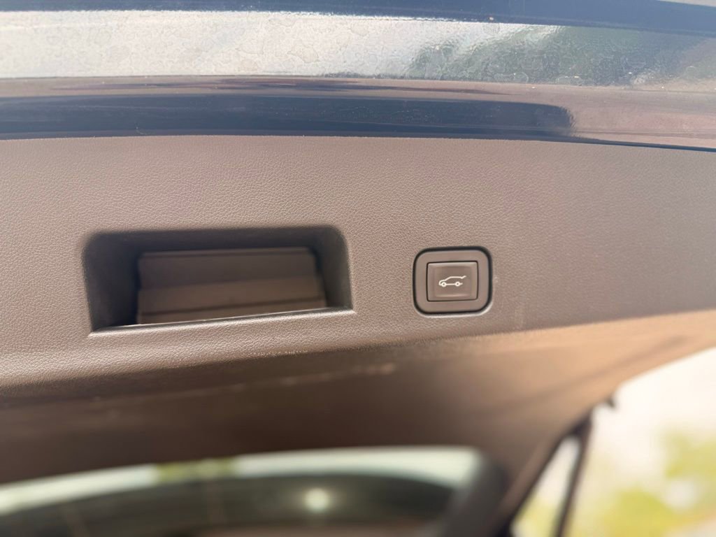 Certified 2025 Chevrolet Traverse LT image 25