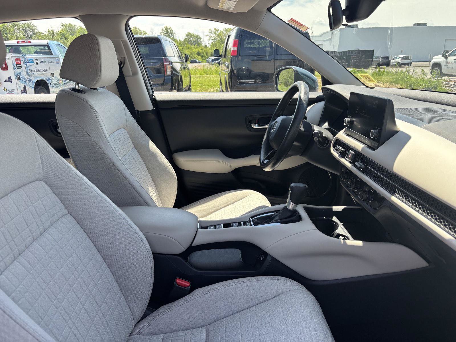 Used 2024 Honda HR-V LX image 35