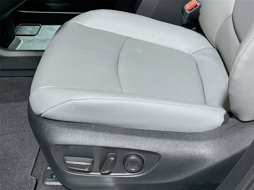 New 2026 Toyota Sienna XLE image 19