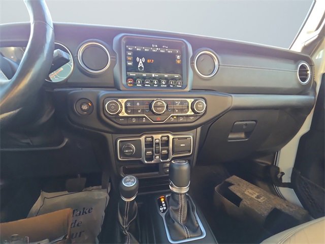 Used 2018 Jeep Wrangler Unlimited Sahara image 11