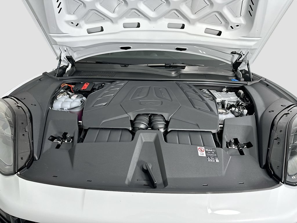 New 2026 Porsche Cayenne Turbo AWD/4WD image 33