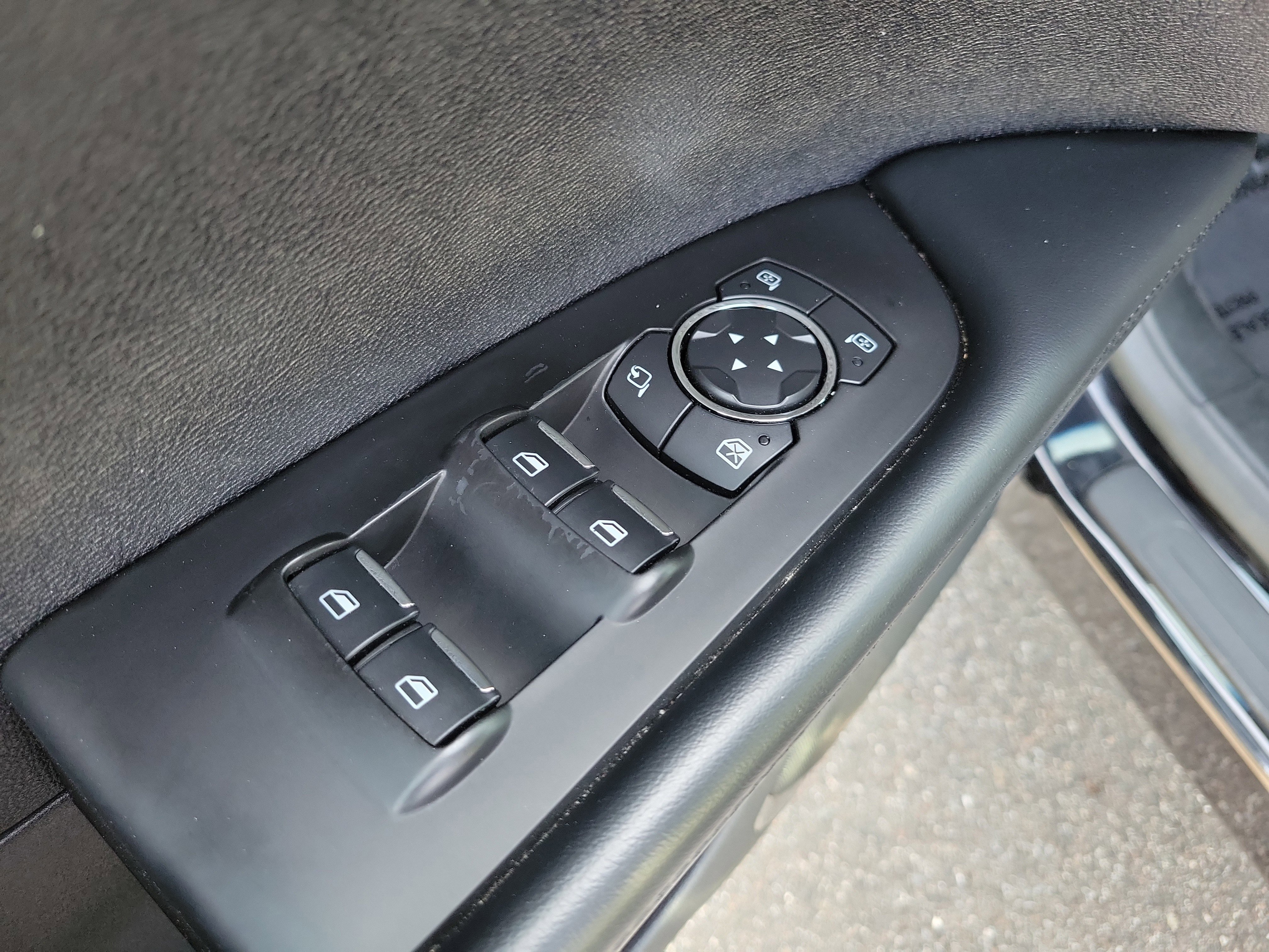 Used 2020 Lincoln Nautilus Reserve image 22