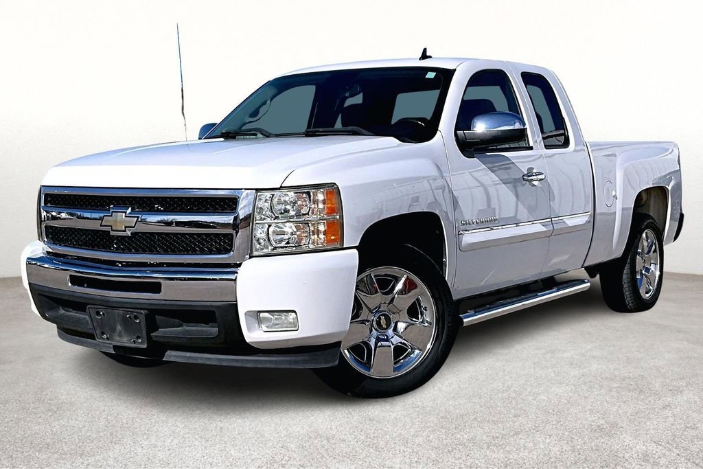 Used 2011 Chevrolet Silverado 1500 LT w/ Regional Value Package image 14
