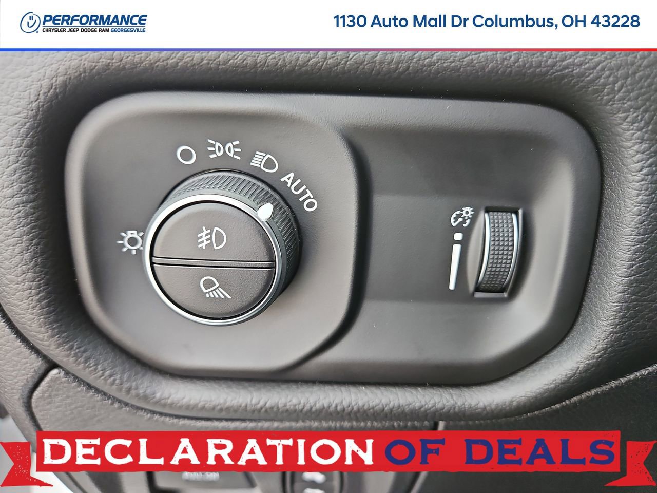 New 2026 RAM 1500 4x4 Crew Cab image 31