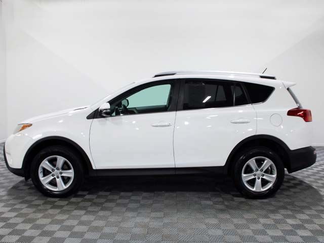 Used 2013 Toyota RAV4 XLE AWD/4WD image 3