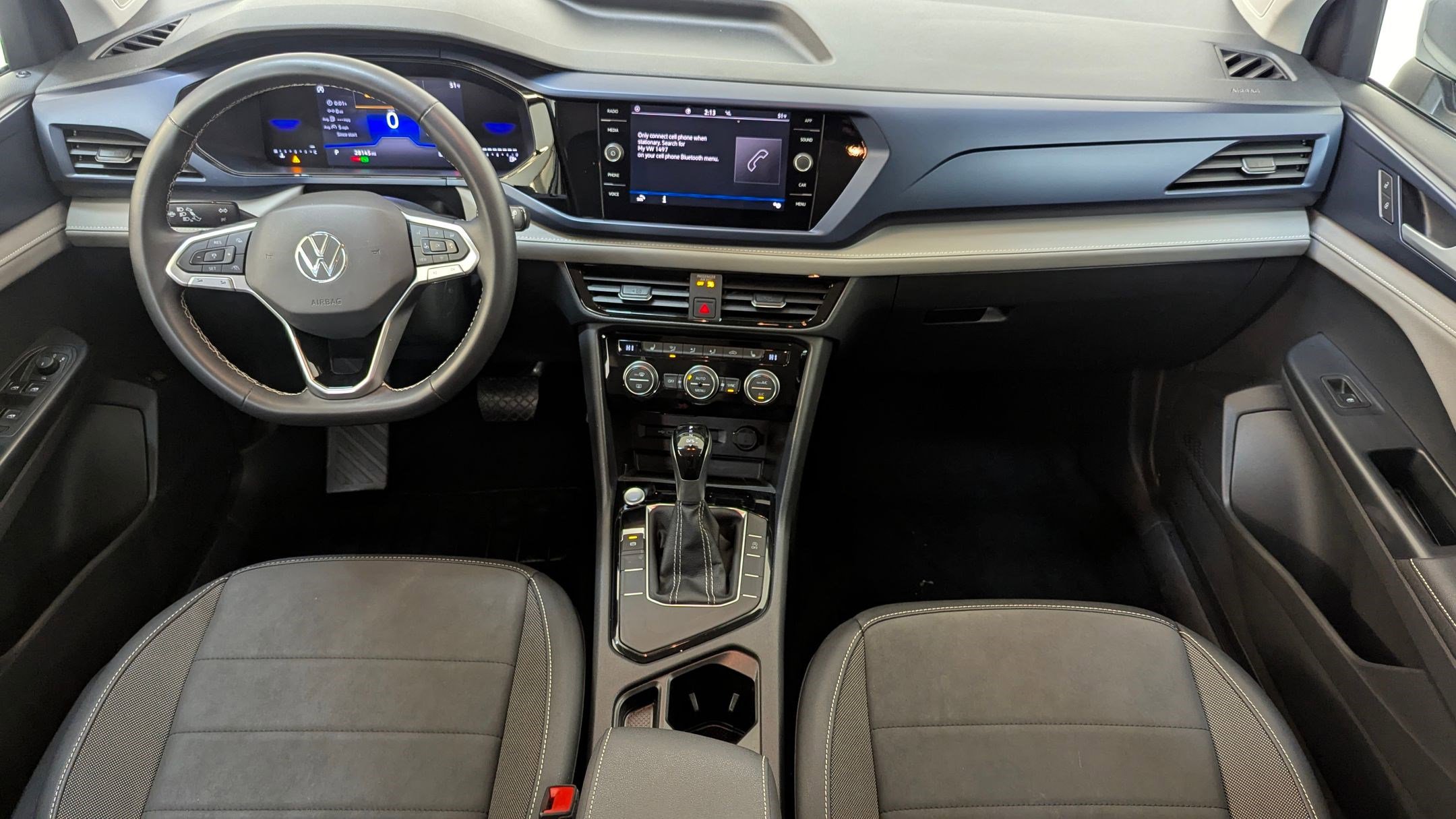 Used 2024 Volkswagen Taos SE image 15