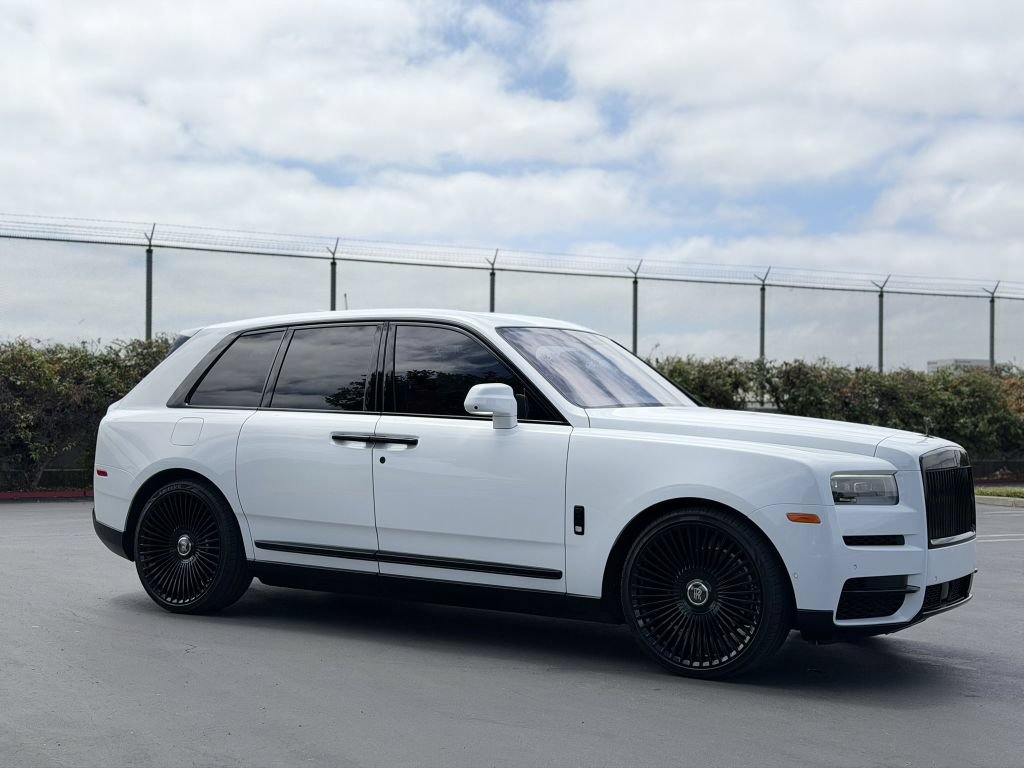 Used 2021 Rolls-Royce Cullinan AWD/4WD image 22