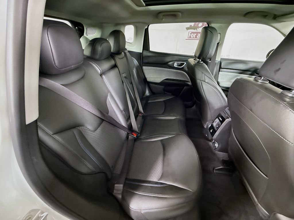 Used 2022 Jeep Compass Latitude w/ Sun and Sound Group image 31