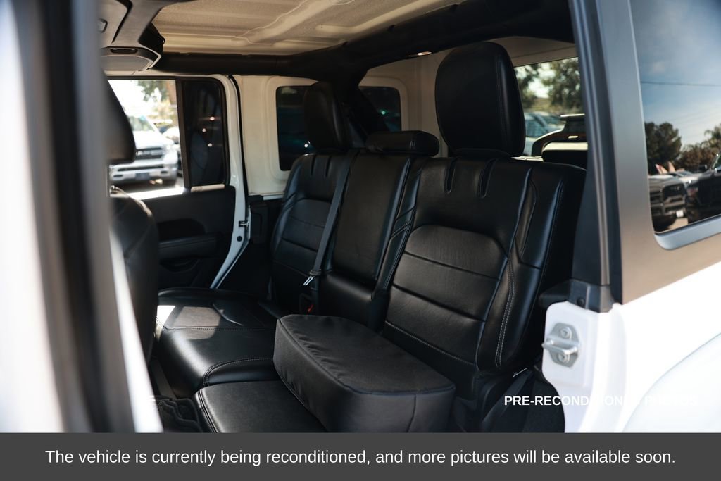 Used 2023 Jeep Wrangler Unlimited Sahara image 12