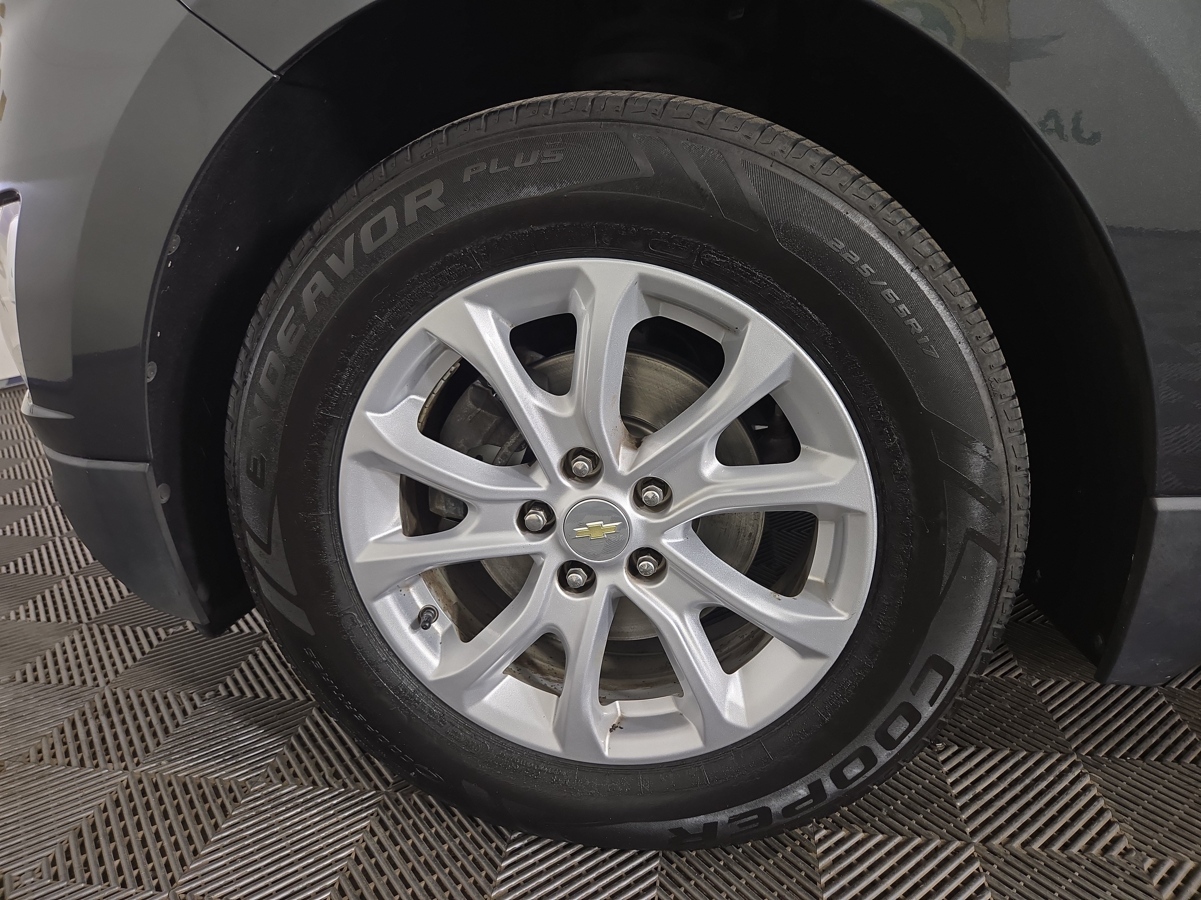 Certified 2020 Chevrolet Equinox LT w/ Driver Convenience Package FWD image 32