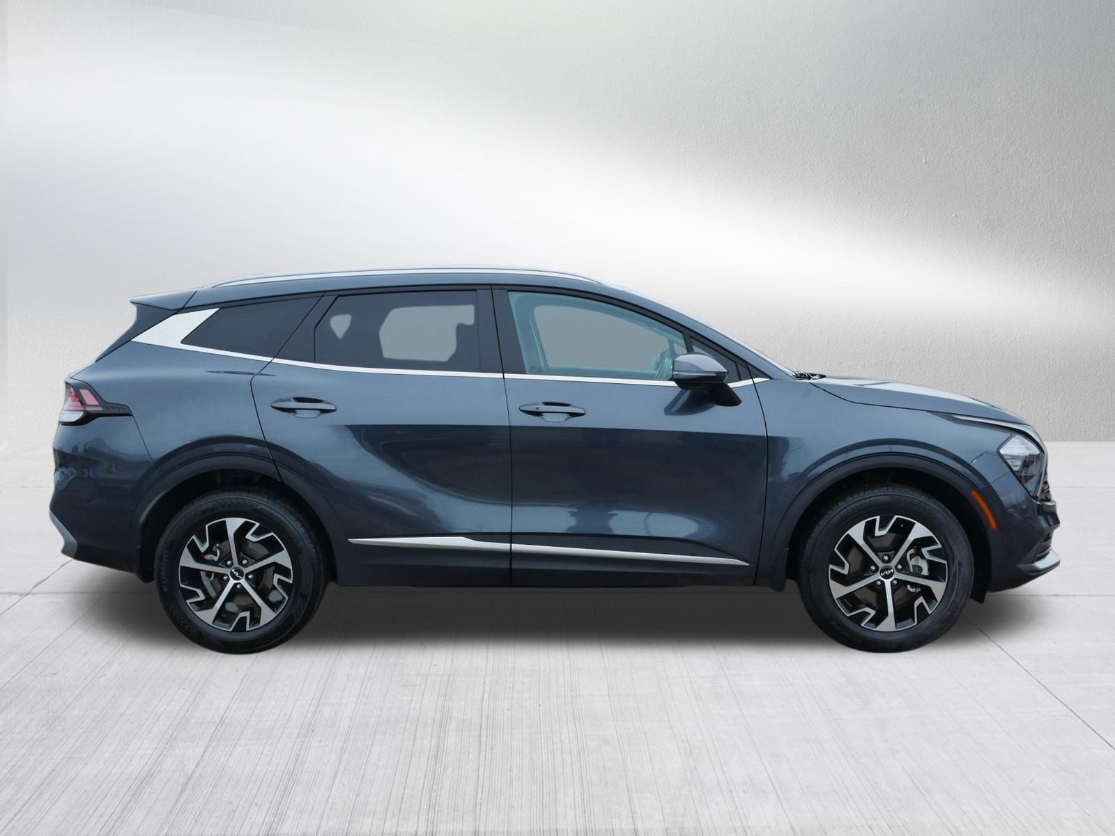 Used 2023 Kia Sportage EX image 8