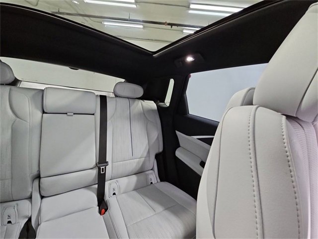 Used 2024 Cadillac Lyriq Sport image 14