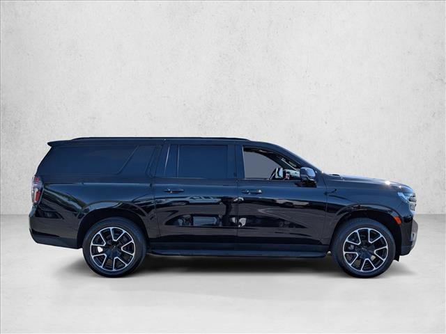 Used 2024 Chevrolet Suburban RST w/ Luxury Package AWD/4WD image 4