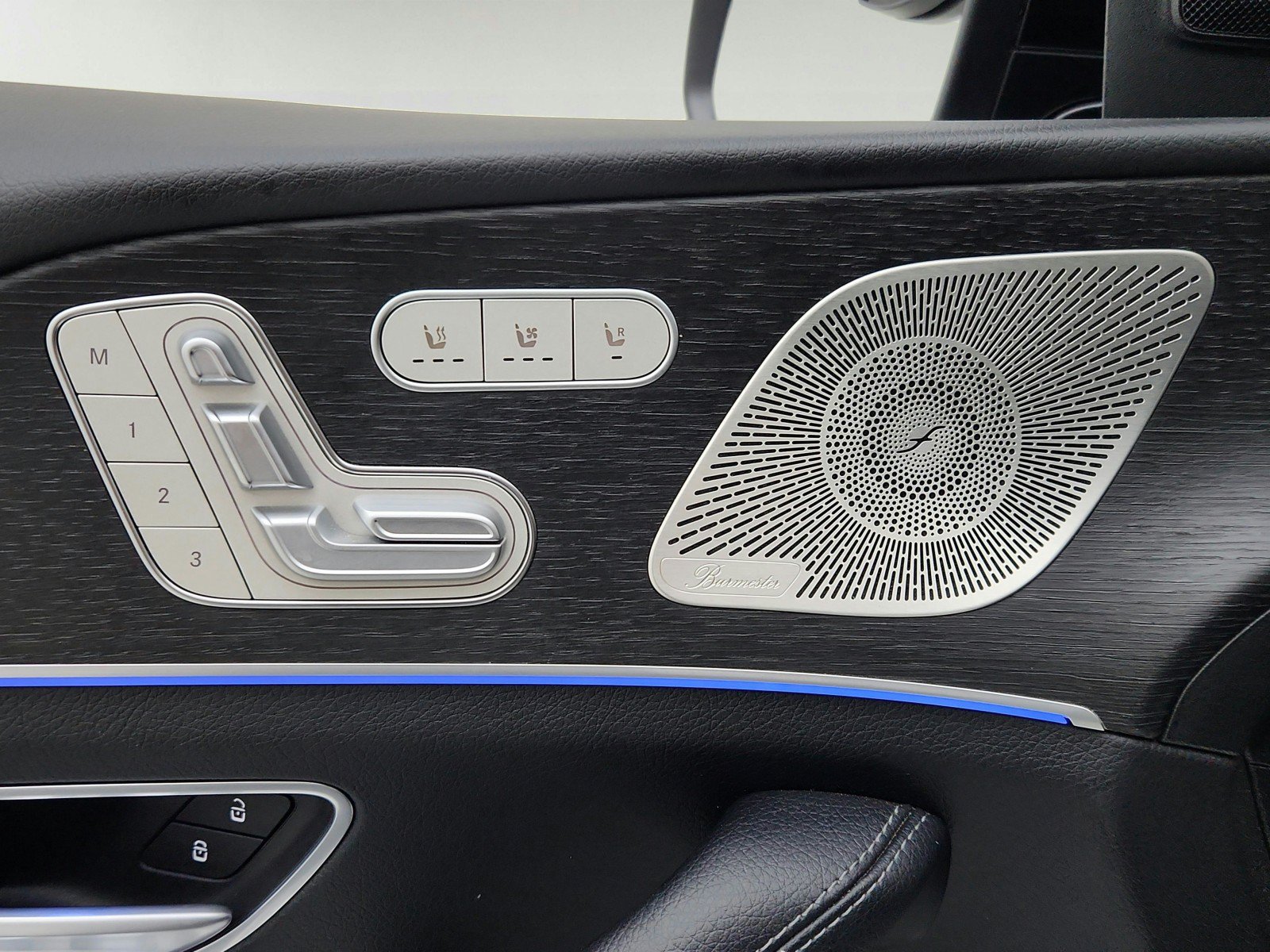 Certified 2025 Mercedes-Benz GLE 450e 4MATIC image 25